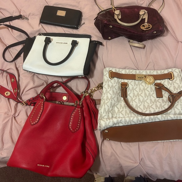 Michael Kors Handbags - Michael Kors Purses
